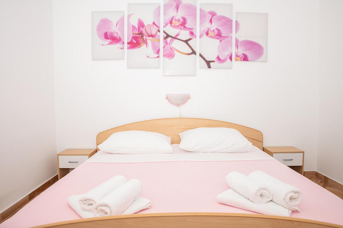 Apartman Mira I Denis スペタルスカ・ドラガ 部屋 写真